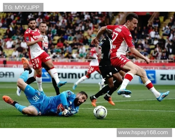 深圳足球队在钻石联赛积分榜上以60分稳居第一名引发关注